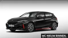 Saphirschwarz metallic (zwart metallic) Gebruikt 2021 BMW 128 Executive Hatchback | € 34.995 (Eerlijke prijs)