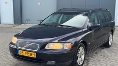 Blauw Gebruikt 2004 Volvo V70 Momentum Stationwagen | € 1.950 (Goede deal)