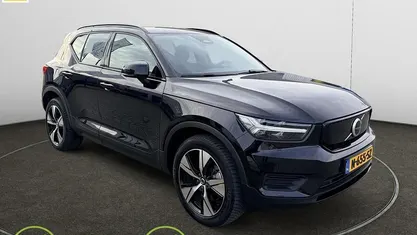 Zwart Occasion 2021 Volvo XC40 Plus SUV | € 29.395 (Eerlijke prijs)
