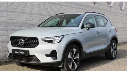 Occasion Volvo XC40 Plus 197 PK (144 kW) 2025 Grijs SUV