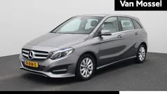 Grijs Gebruikt 2018 Mercedes B180 Ambition MPV | € 19.900 (Eerlijke prijs)