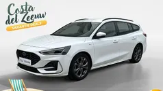 Wit Gebruikt 2023 Ford Focus ST-Line Stationwagen | € 23.445 (Eerlijke prijs)