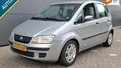 Grijs Gebruikt 2004 Fiat Idea Dynamic MPV | € 1.499 (Eerlijke prijs)