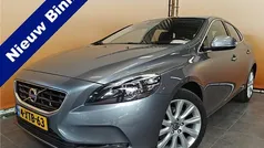 Gebruikt 2014 Volvo V40 R-Design Stationwagen | € 12.950 (Eerlijke prijs)