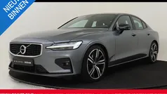 Gebruikt 2020 Volvo S60 R-Design Sedan | € 29.890 (Eerlijke prijs)