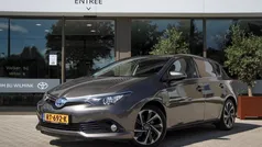 Gebruikt 2017 Toyota Auris Executive Hatchback | € 16.400 (Eerlijke prijs)