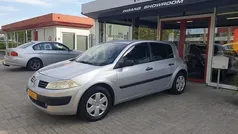 Grijs Gebruikt 2005 Renault Mégane II Hatchback | € 1.795 (Eerlijke prijs)