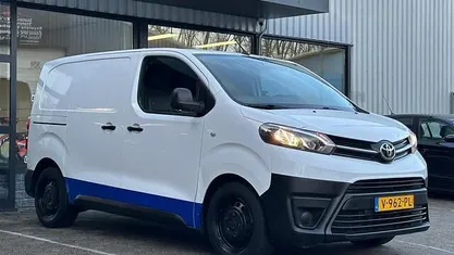 Occasion 2018 Toyota Proace Comfort MPV | € 8.350 (Goede deal)