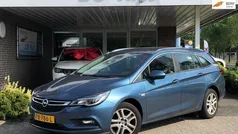 Blauw Gebruikt 2017 Opel Astra Edition Stationwagen | € 8.645 (Eerlijke prijs)