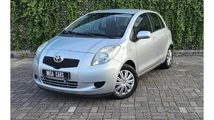 Occasion Toyota Yaris Sol 87 PK (63 kW) 2007 Grijs Hatchback