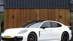 Wit, metallic lak Gebruikt 2017 Porsche Panamera Turbo Sport Sedan | € 69.995