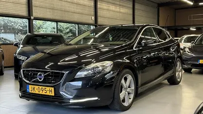 Occasion 2012 Volvo V40 Summum Hatchback | € 7.950 (Goede deal)