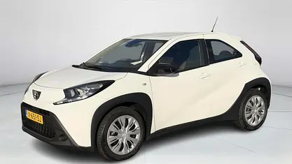Gebruikt 2024 Toyota Aygo X Play SUV | € 17.900 (Eerlijke prijs)