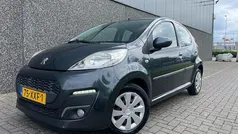 Grijs, metallic lak Gebruikt 2012 Peugeot 107 Active Hatchback | € 2.495 (Goede deal)