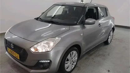 Gebruikt 2021 Suzuki Swift Hatchback | € 15.450 (Eerlijke prijs)