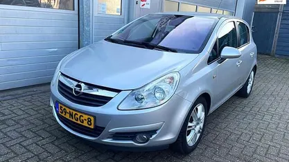Occasion 2010 Opel Corsa Cosmo Hatchback | € 2.695 (Eerlijke prijs)