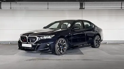 Zwart Gebruikt 2023 BMW i5 Comfort Edition Sedan | € 67.500 (Eerlijke prijs)