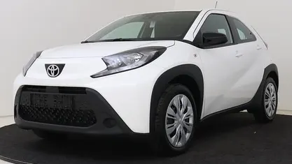 Occasion 2025 Toyota Aygo X Play SUV | € 19.950 (Goede deal)