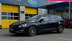 Zwart, metallic lak Gebruikt 2015 Volvo V60 Stationwagen | € 4.845 (Super prijs)