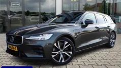 Gebruikt 2020 Volvo V60 R-Design Stationwagen | € 33.900 (Eerlijke prijs)