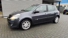 Gebruikt 2006 Renault Clio II Dynamique Hatchback | € 1.900 (Eerlijke prijs)