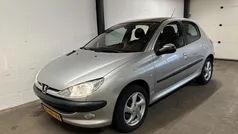 Hatchback Gebruikt 2004 Peugeot 206 Roland Garros Hatchback | € 1.450 (Eerlijke prijs)