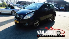 Zwart, metallic lak Gebruikt 2012 Chevrolet Spark LTZ Hatchback | € 4.750 (Eerlijke prijs)