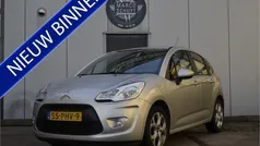 Grijs, metallic lak Gebruikt 2011 Citroën C3 Dynamique Hatchback | € 3.950 (Eerlijke prijs)