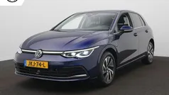 Gebruikt 2022 VW Golf VIII Style Hatchback | € 25.900 (Goede deal)