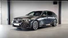 Grijs Gebruikt 2025 BMW 520 Performance Stationwagen | € 64.900 (Goede deal)