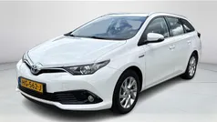 Gebruikt 2015 Toyota Auris Hybrid Stationwagen | € 17.450 (Eerlijke prijs)