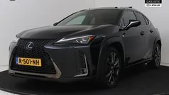 Zwart Gebruikt 2019 Lexus UX 250h Sport Line SUV | € 30.950 (Eerlijke prijs)