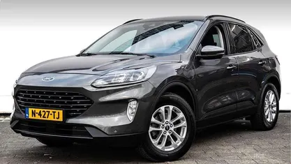 Grijs Occasion 2022 Ford Kuga Titanium SUV | € 17.850 (Goede deal)