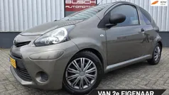 Bruin Gebruikt 2013 Toyota Aygo Comfort Hatchback | € 2.995 (Eerlijke prijs)