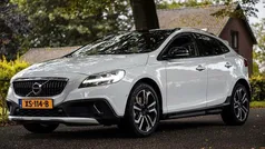 Wit Gebruikt 2019 Volvo V40 CC Stationwagen | € 19.995 (Eerlijke prijs)