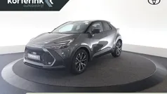 Grijs, metallic lak Nieuw 2025 Toyota C-HR Edition SUV | € 37.950 (Goede deal)