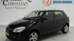Zwart Gebruikt 2009 Skoda Fabia Ambiente Hatchback | € 3.999 (Eerlijke prijs)