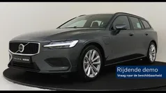 Groen Gebruikt 2025 Volvo V60 Stationwagen | € 46.890 (Eerlijke prijs)