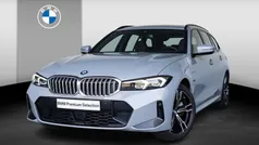 Grijs Gebruikt 2022 BMW 330e Performance Stationwagen | € 43.895 (Eerlijke prijs)