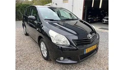 Zwart Gebruikt 2010 Toyota Verso Limited MPV | € 6.999 (Goede deal)
