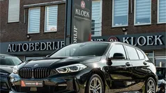 Zwart Gebruikt 2023 BMW 118 M Sport Hatchback | € 28.950 (Eerlijke prijs)
