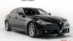 Gebruikt 2017 Alfa Romeo Giulia Sedan | € 18.990 (Eerlijke prijs)