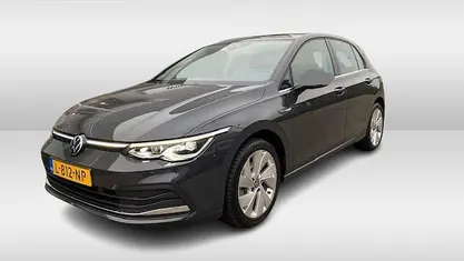Grijs Gebruikt 2021 VW Golf VIII Style Hatchback | € 22.250 (Eerlijke prijs)