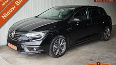 Zwart Gebruikt 2016 Renault Mégane III Bose Edition Hatchback | € 9.595 (Eerlijke prijs)