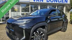 Zwart Gebruikt 2023 Toyota Yaris Cross SUV | € 25.490 (Goede deal)