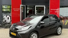 Gebruikt 2024 Toyota Aygo Play Hatchback | € 18.400 (Eerlijke prijs)
