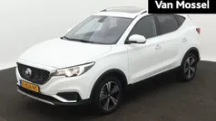 Wit Gebruikt 2021 MG ZS Luxury Sedan | € 17.495 (Eerlijke prijs)