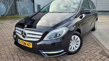 Occasion Mercedes B180 Ambition 123 PK (90 kW) 2014 Zwart MPV