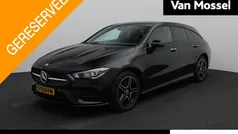 Zwart Gebruikt 2023 Mercedes CLA250e Shooting Brake AMG line Stationwagen | € 28.400 (Super prijs)