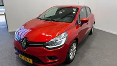 Rood, metallic lak Gebruikt 2018 Renault Clio IV Bose Edition Hatchback | € 12.450 (Eerlijke prijs)